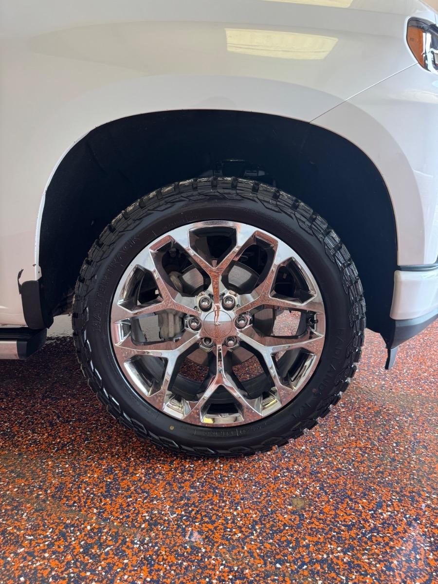 Chevrolet Silverado 1500 LTD 4WD Crew Cab 147" High Country 2022