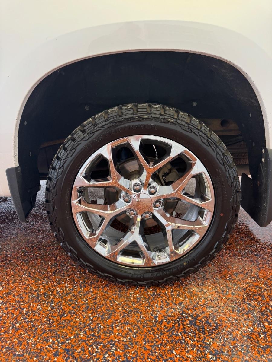Chevrolet Silverado 1500 LTD 4WD Crew Cab 147" High Country 2022