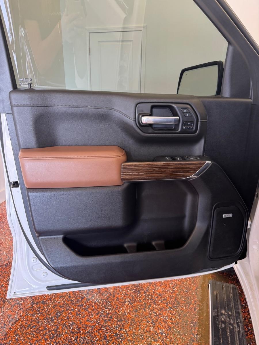 Chevrolet Silverado 1500 LTD 4WD Crew Cab 147" High Country 2022