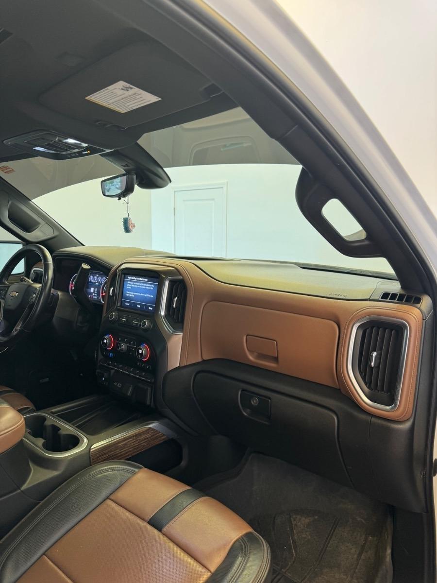 Chevrolet Silverado 1500 LTD 4WD Crew Cab 147" High Country 2022