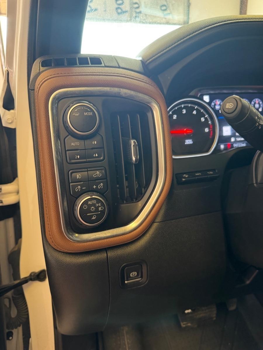 Chevrolet Silverado 1500 LTD 4WD Crew Cab 147" High Country 2022