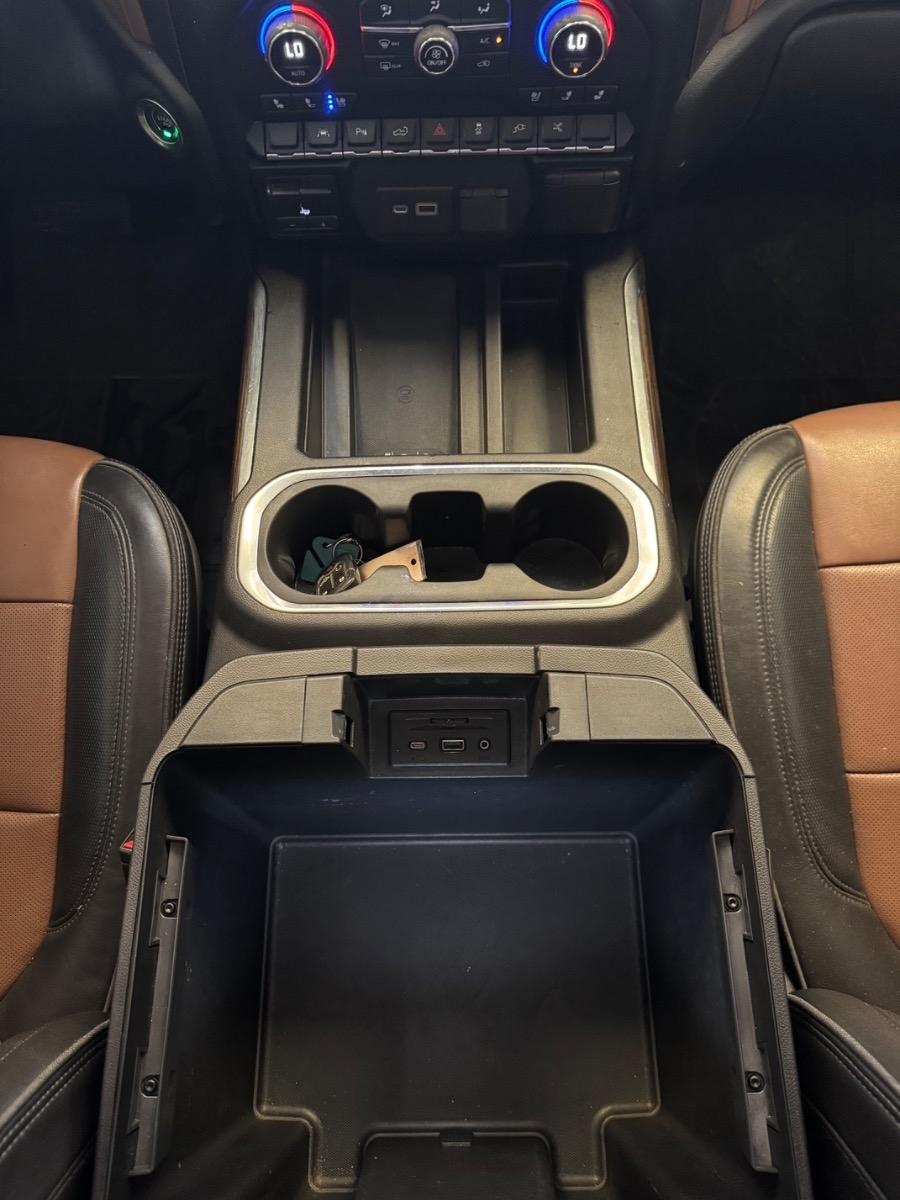 Chevrolet Silverado 1500 LTD 4WD Crew Cab 147" High Country 2022
