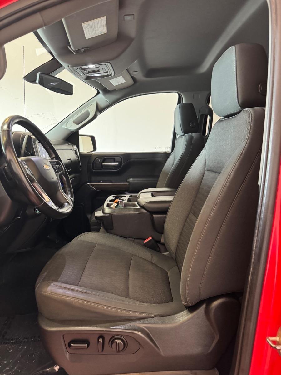 Chevrolet Silverado 1500 4WD Crew Cab 147" LT 2020