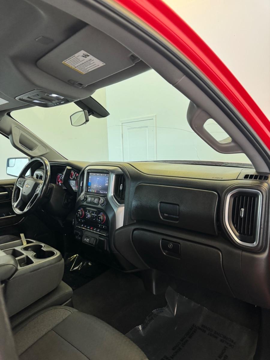 Chevrolet Silverado 1500 4WD Crew Cab 147" LT 2020