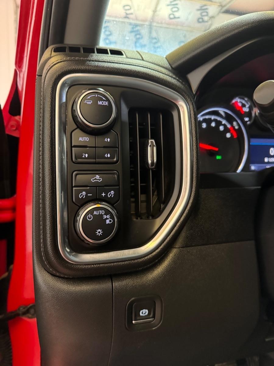 Chevrolet Silverado 1500 4WD Crew Cab 147" LT 2020