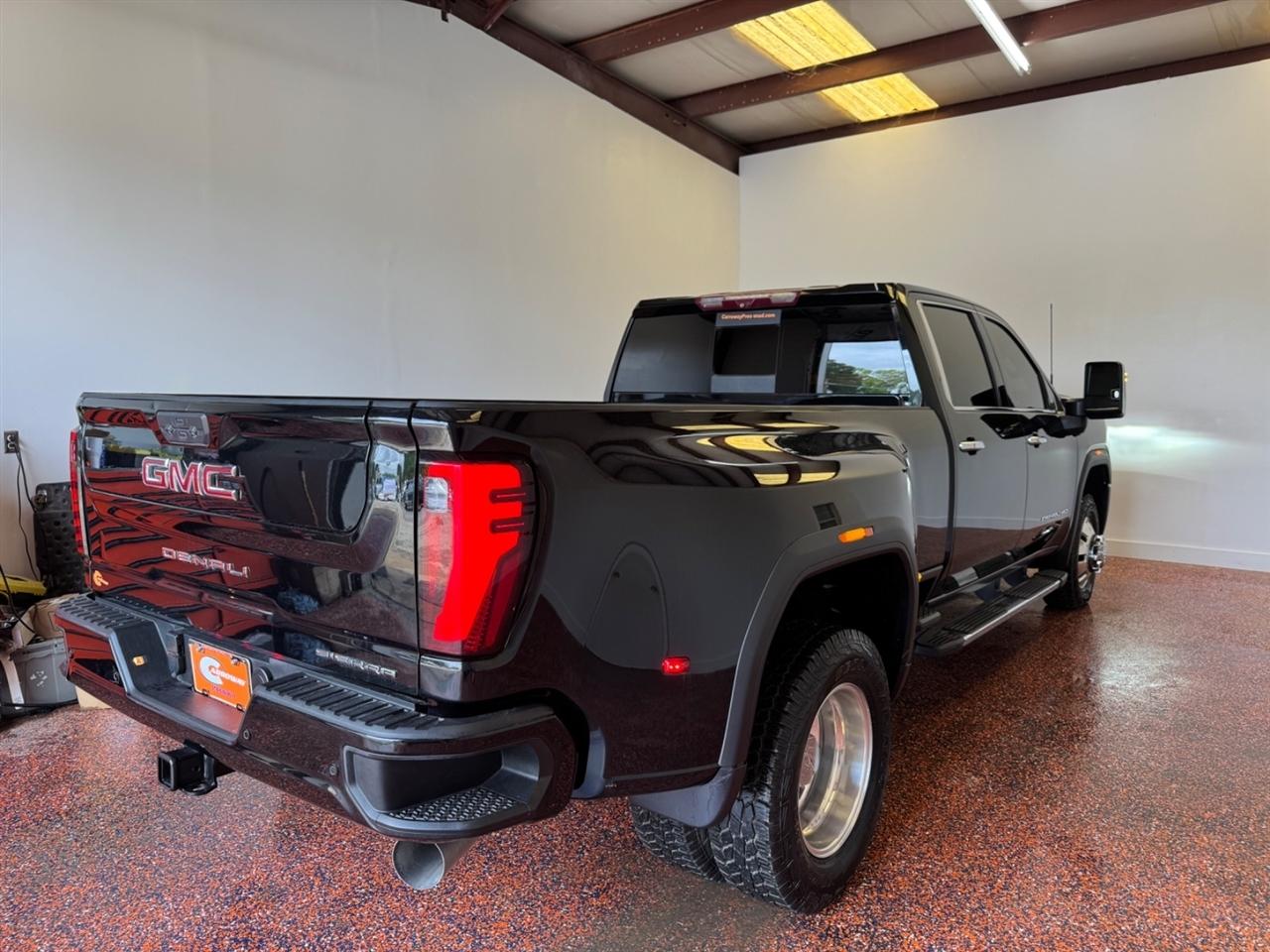 GMC Sierra 3500HD 4WD Crew Cab 172" Denali 2024