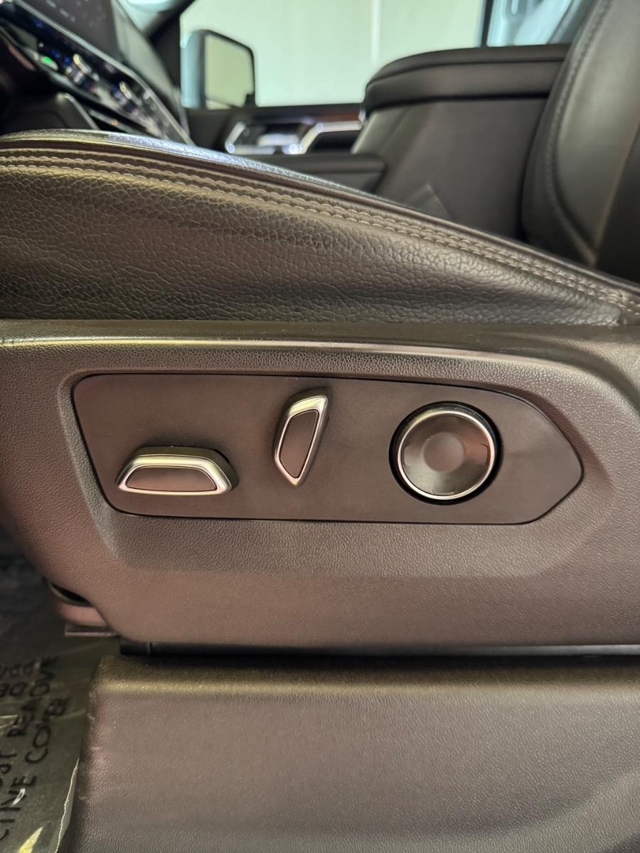 GMC Sierra 3500HD 4WD Crew Cab 172" Denali 2024