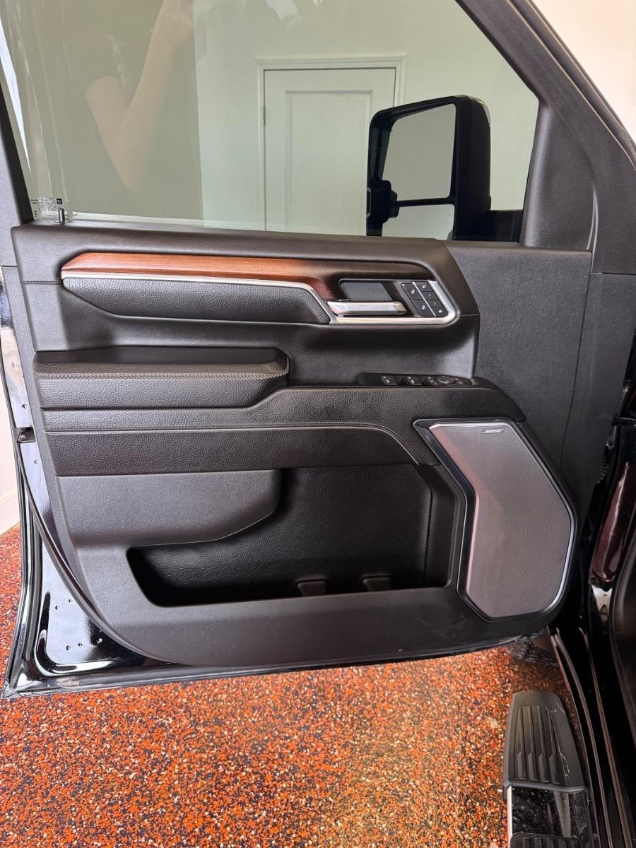 GMC Sierra 3500HD 4WD Crew Cab 172" Denali 2024