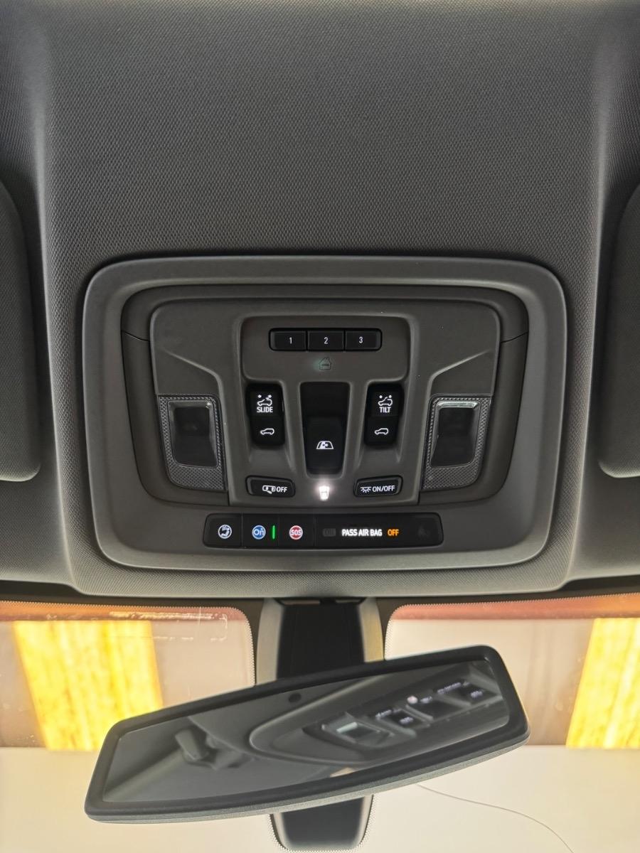 GMC Sierra 1500 4WD Crew Cab 147" Denali 2019