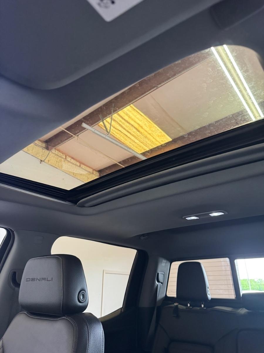 GMC Sierra 1500 4WD Crew Cab 147" Denali 2019