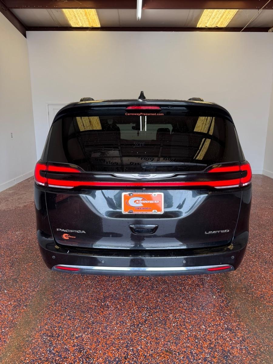 Chrysler Pacifica Limited FWD 2022
