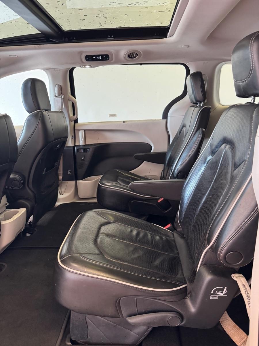 Chrysler Pacifica Limited FWD 2022