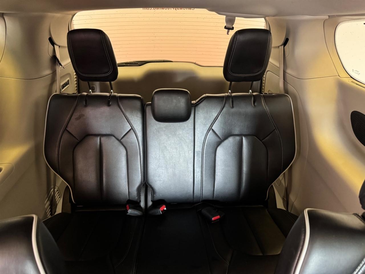Chrysler Pacifica Limited FWD 2022