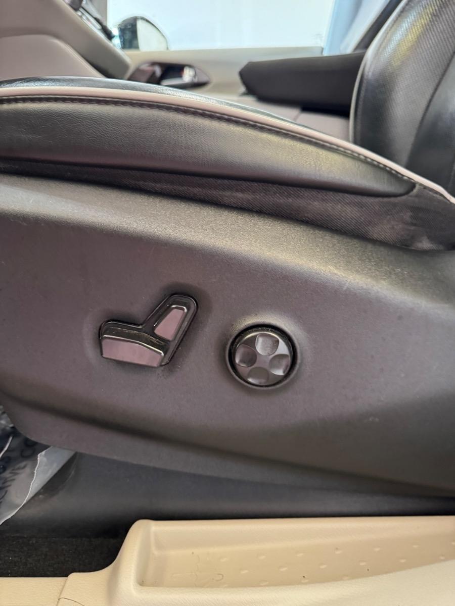 Chrysler Pacifica Limited FWD 2022