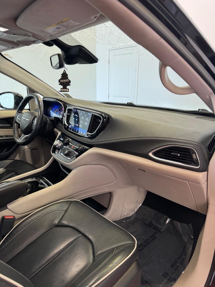 Chrysler Pacifica Limited FWD 2022