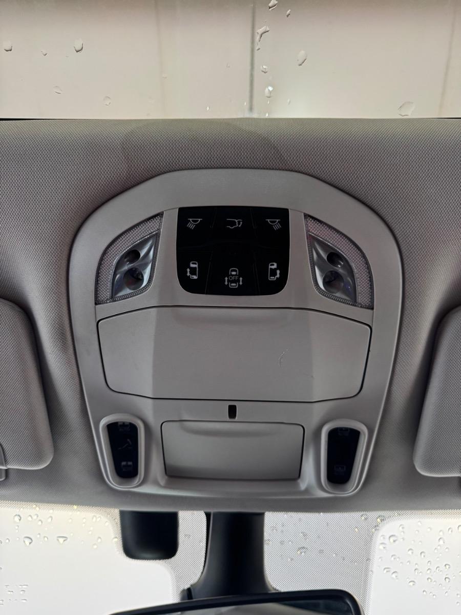 Chrysler Pacifica Limited FWD 2022
