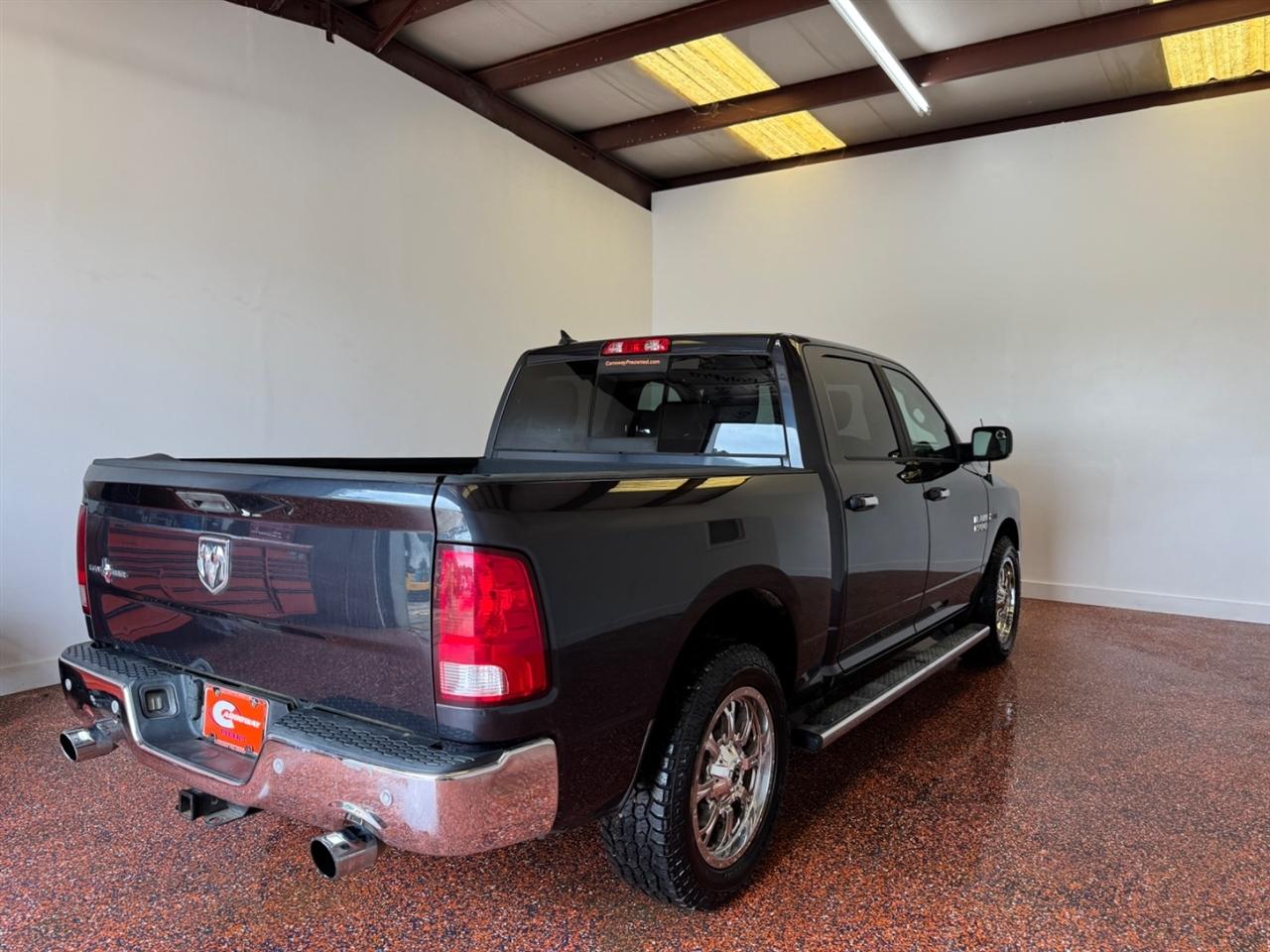 RAM 1500 Lone Star 4x2 Crew Cab 5'7" Box 2017