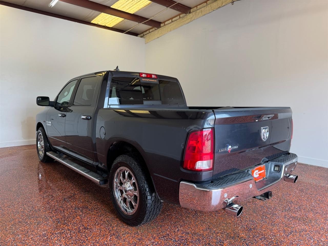 RAM 1500 Lone Star 4x2 Crew Cab 5'7" Box 2017