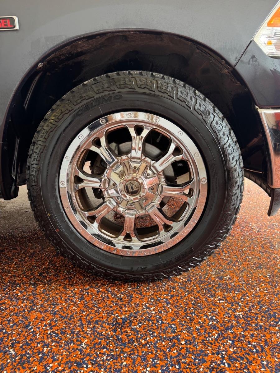 RAM 1500 Lone Star 4x2 Crew Cab 5'7" Box 2017