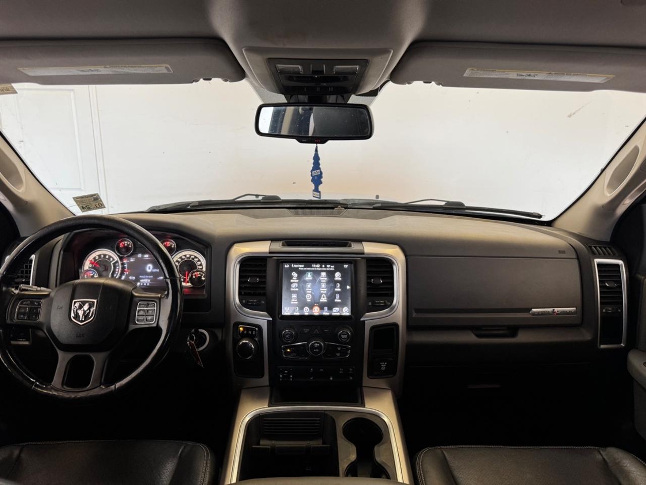RAM 1500 Lone Star 4x2 Crew Cab 5'7" Box 2017