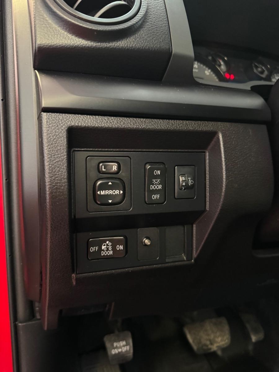 Toyota Tundra 2WD Truck Double Cab 4.6L V8 6-Spd AT SR (Natl) 2016