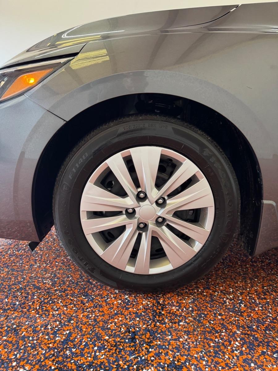 Nissan Sentra S CVT 2025