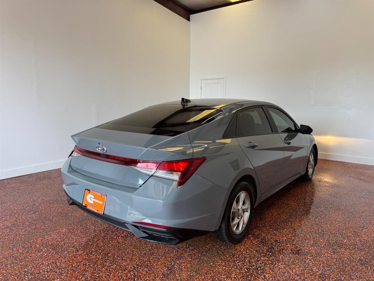Hyundai Elantra SE IVT 2023