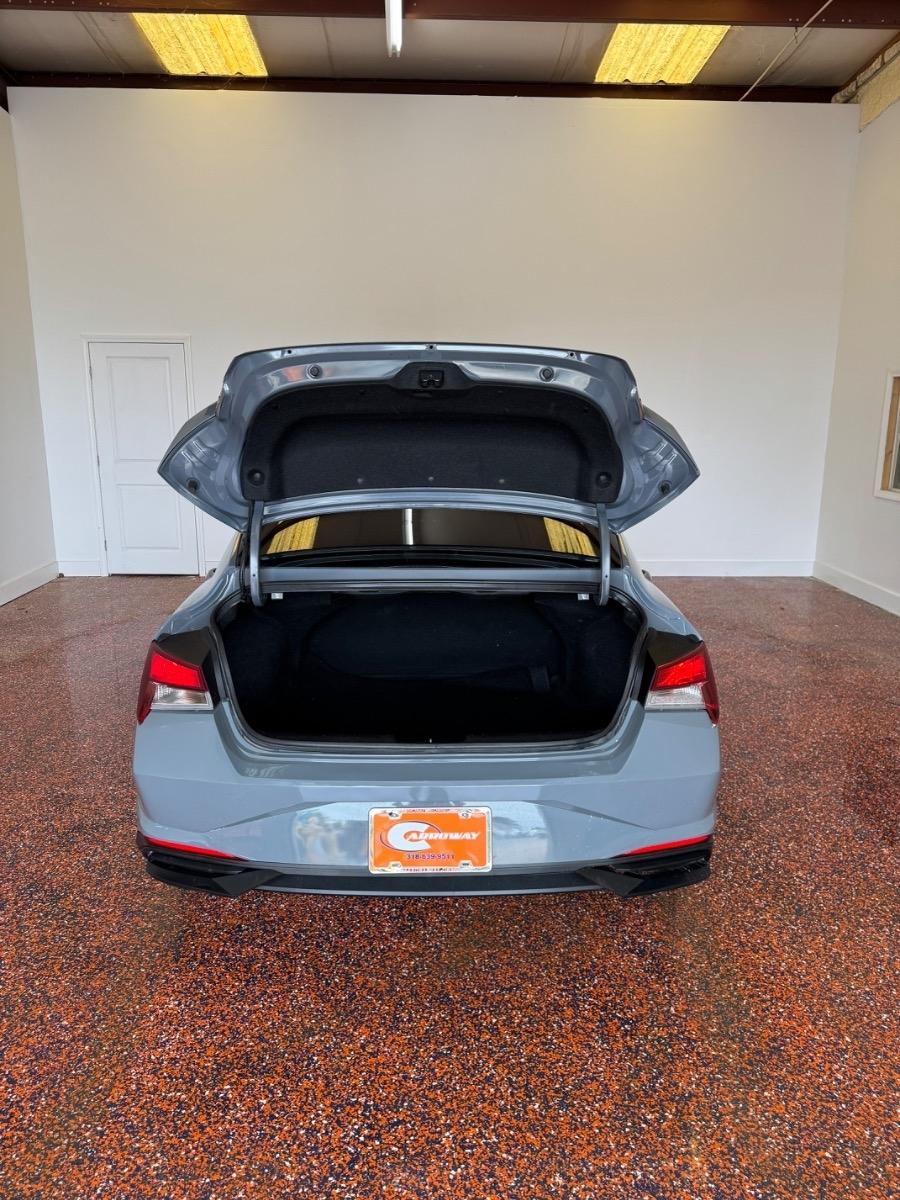 Hyundai Elantra SE IVT 2023