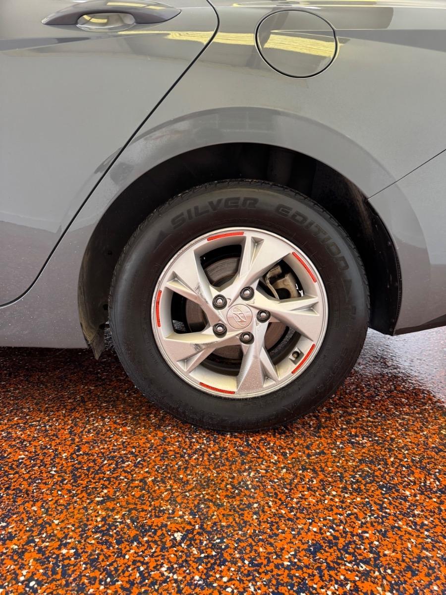 Hyundai Elantra SE IVT 2023
