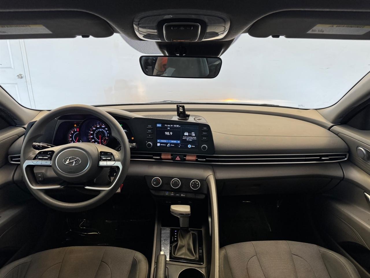 Hyundai Elantra SE IVT 2023