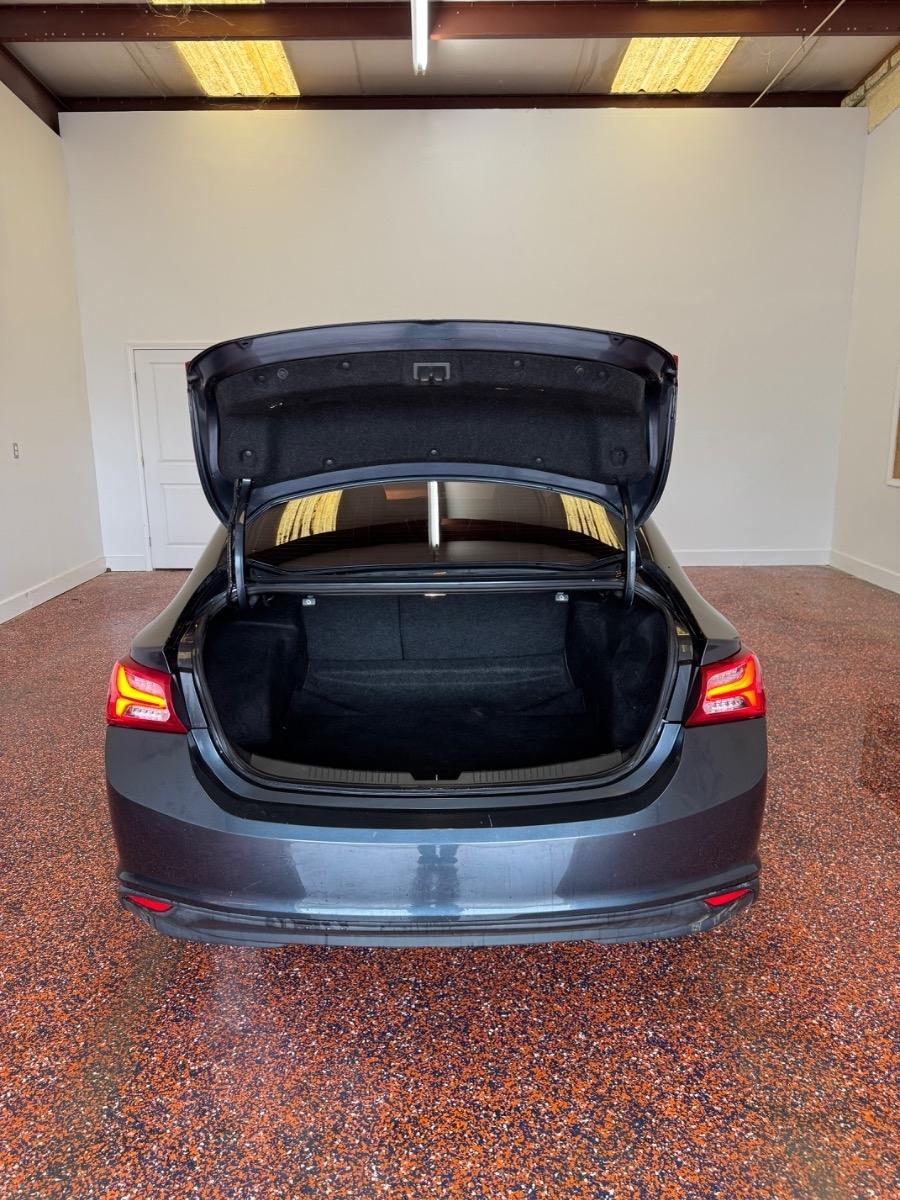 Chevrolet Malibu 4dr Sdn LT 2020