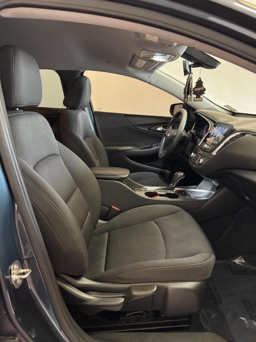 Chevrolet Malibu 4dr Sdn LT 2020