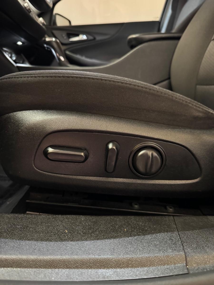 Chevrolet Malibu 4dr Sdn LT 2020