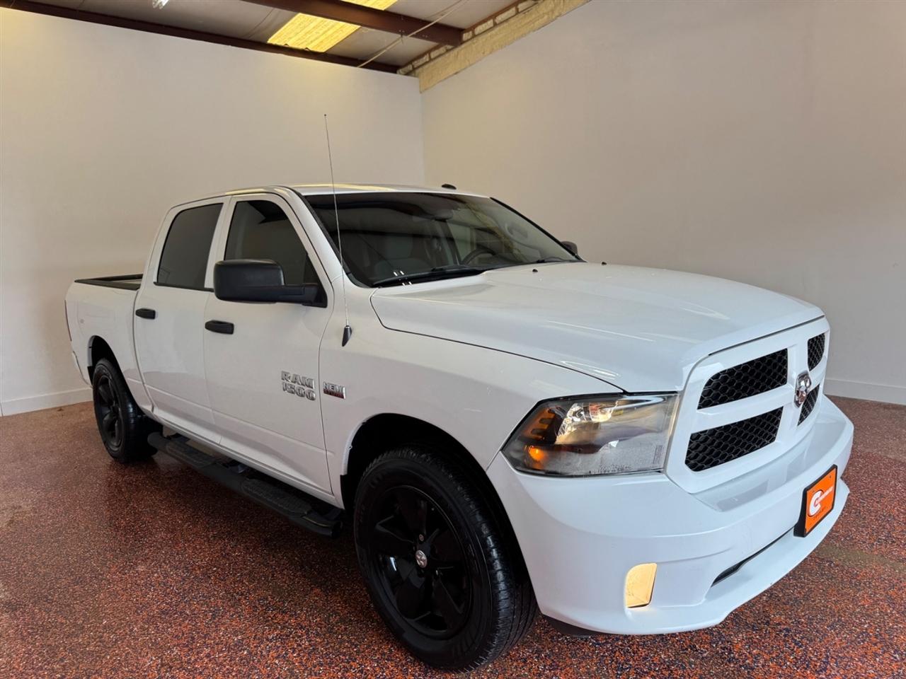 RAM 1500 2WD Crew Cab 140.5" Tradesman 2016