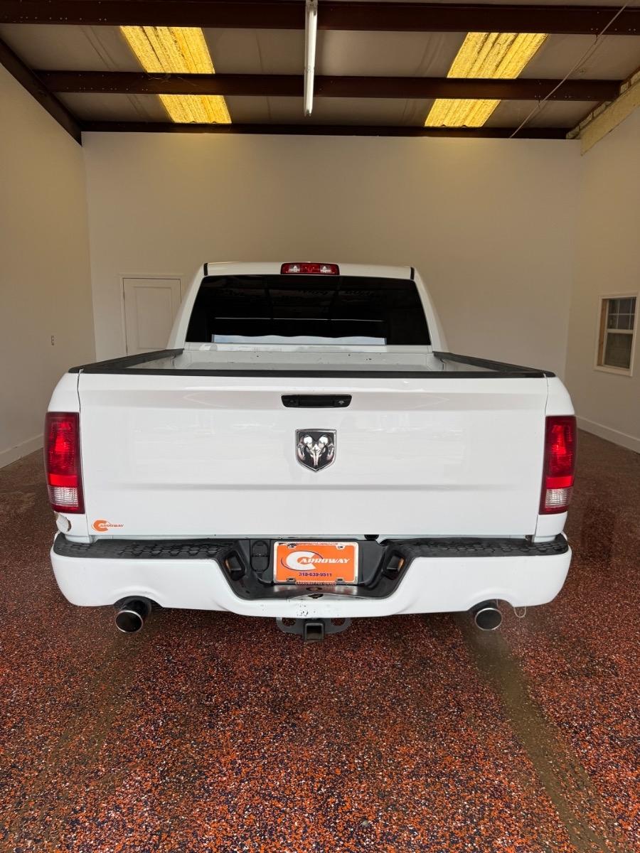 RAM 1500 2WD Crew Cab 140.5" Tradesman 2016