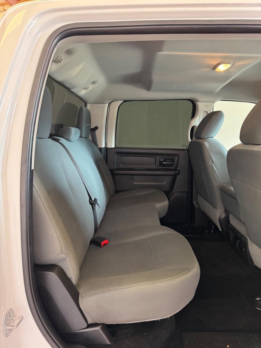 RAM 1500 2WD Crew Cab 140.5" Tradesman 2016