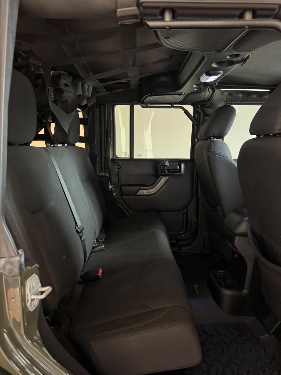 Jeep Wrangler Unlimited 4WD 4dr Sport 2015