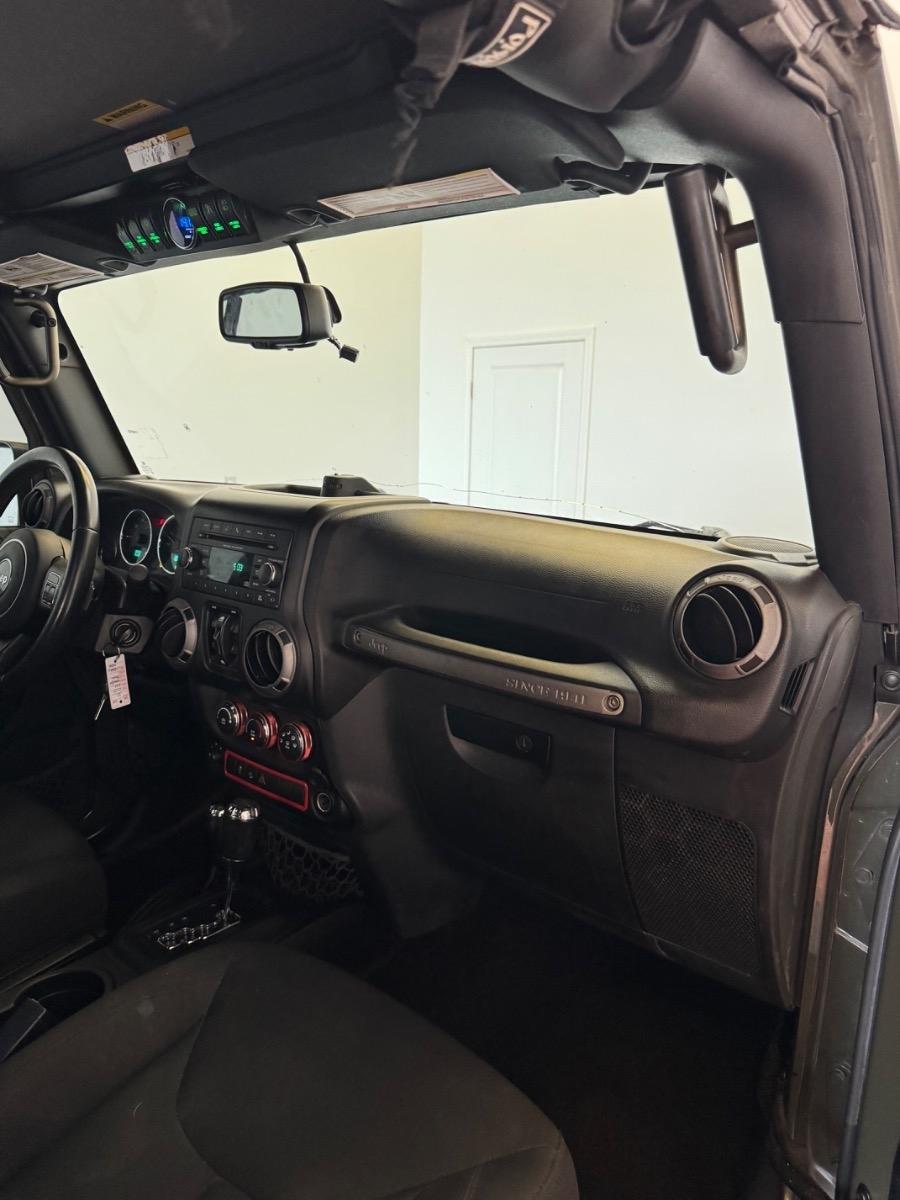 Jeep Wrangler Unlimited 4WD 4dr Sport 2015