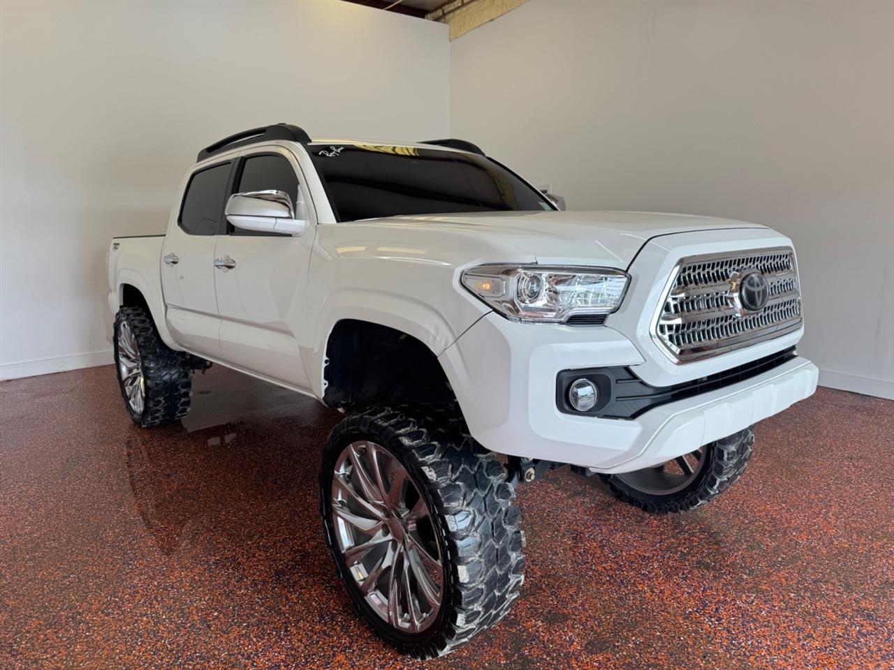 Toyota Tacoma 2WD SR Double Cab 5' Bed I4 AT (Natl) 2022