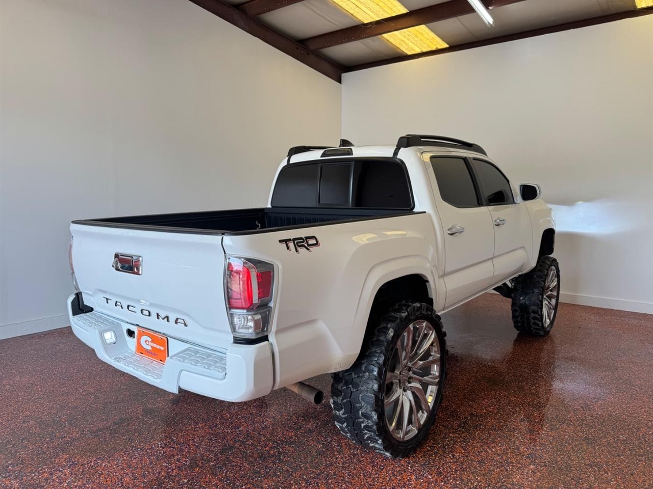 Toyota Tacoma 2WD SR Double Cab 5' Bed I4 AT (Natl) 2022