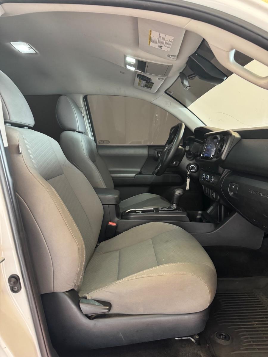 Toyota Tacoma 2WD SR Double Cab 5' Bed I4 AT (Natl) 2022