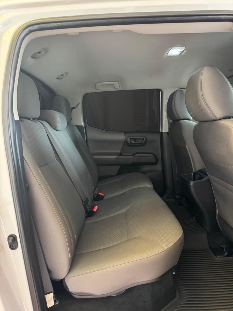 Toyota Tacoma 2WD SR Double Cab 5' Bed I4 AT (Natl) 2022