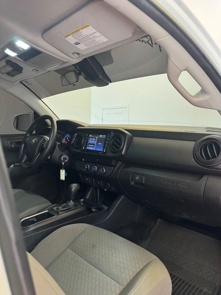 Toyota Tacoma 2WD SR Double Cab 5' Bed I4 AT (Natl) 2022