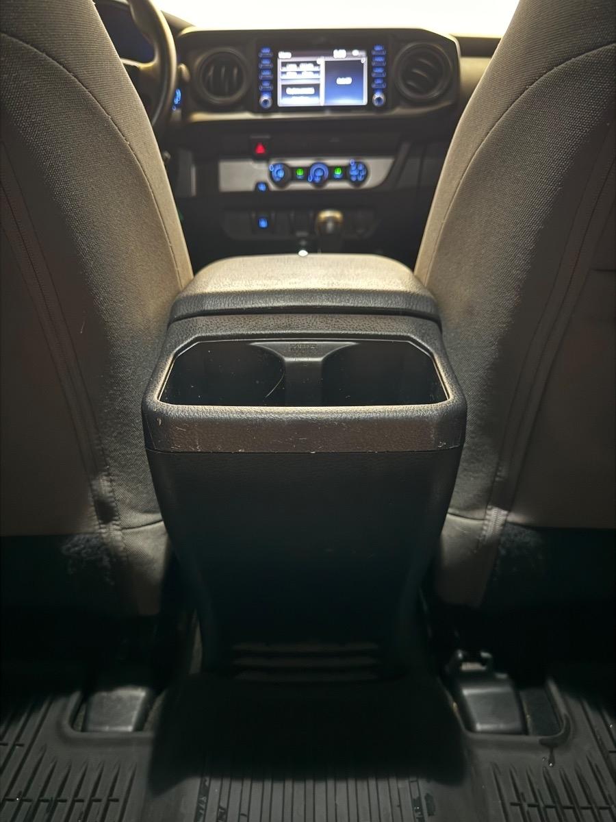 Toyota Tacoma 2WD SR Double Cab 5' Bed I4 AT (Natl) 2022