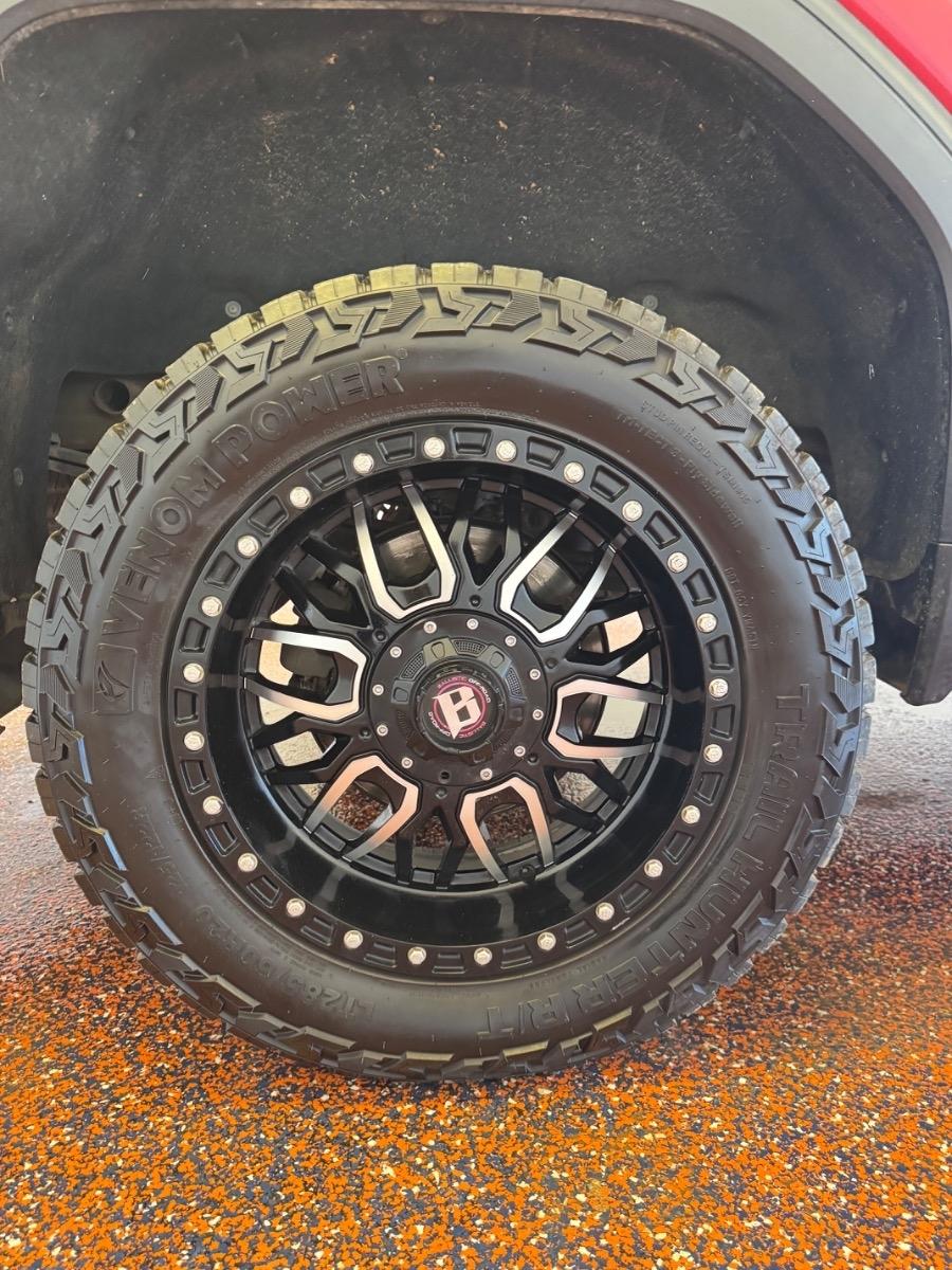 GMC Sierra 1500 4WD Crew Cab 147" SLT 2022