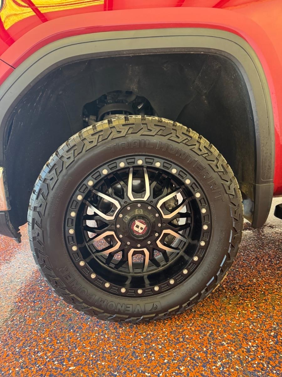GMC Sierra 1500 4WD Crew Cab 147" SLT 2022
