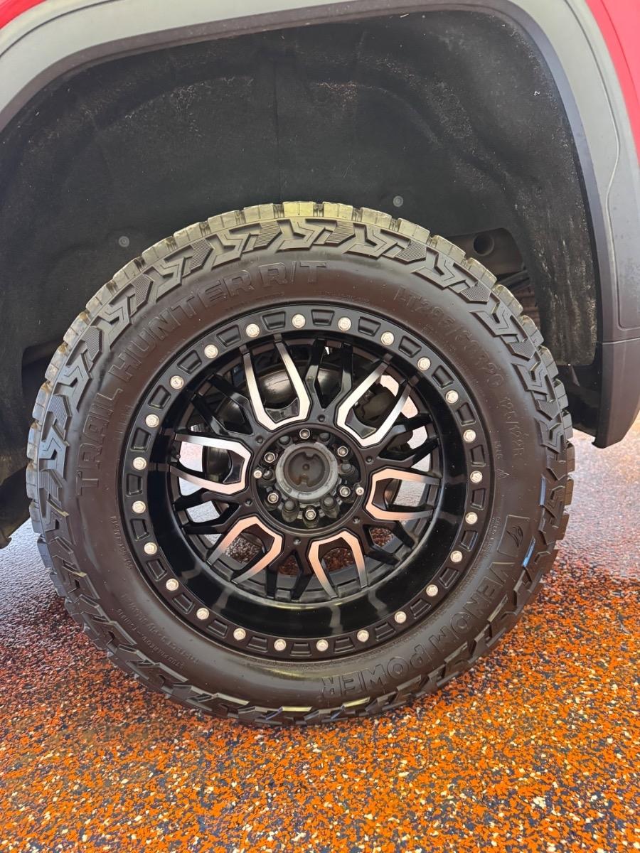 GMC Sierra 1500 4WD Crew Cab 147" SLT 2022