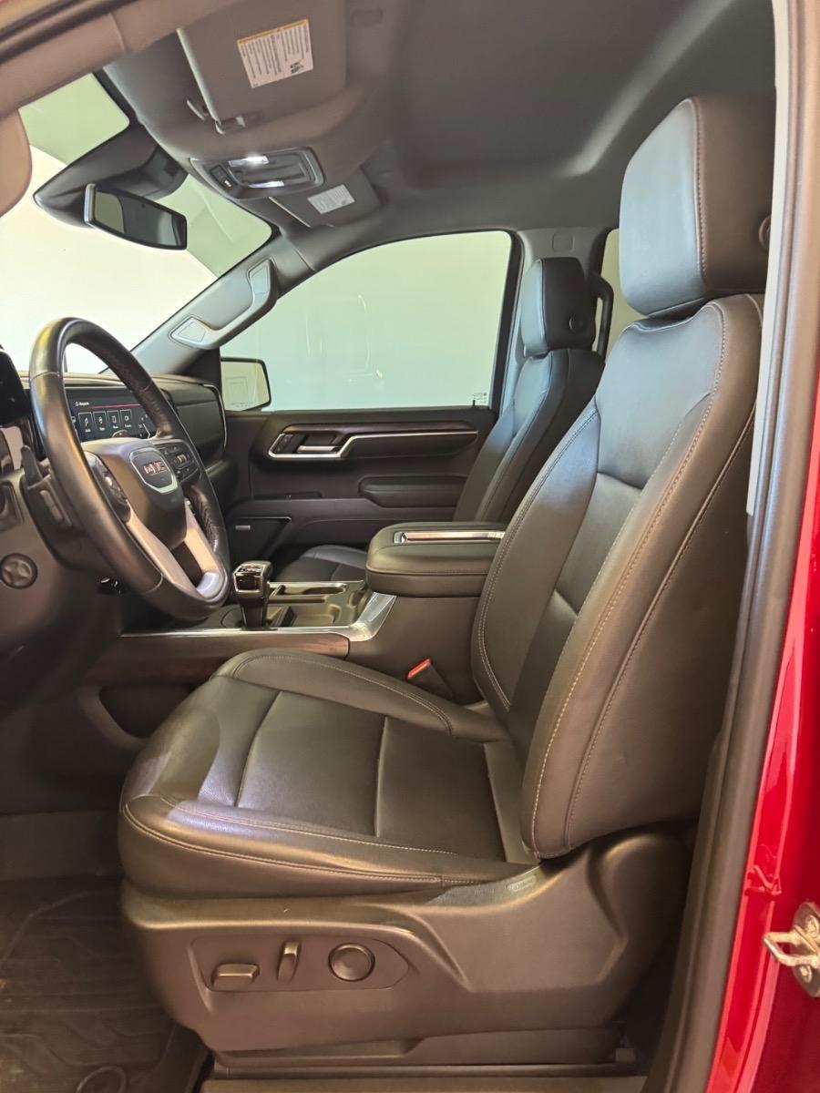 GMC Sierra 1500 4WD Crew Cab 147" SLT 2022