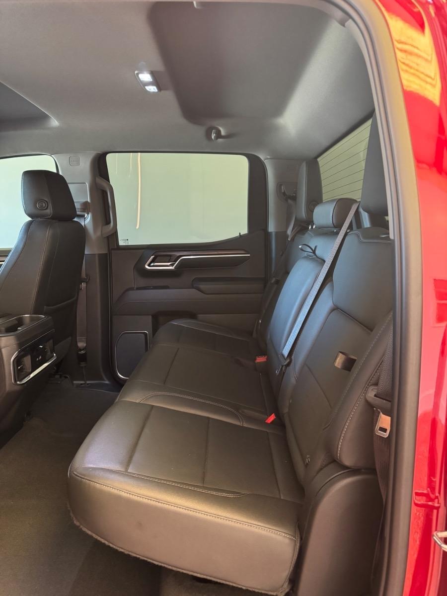 GMC Sierra 1500 4WD Crew Cab 147" SLT 2022