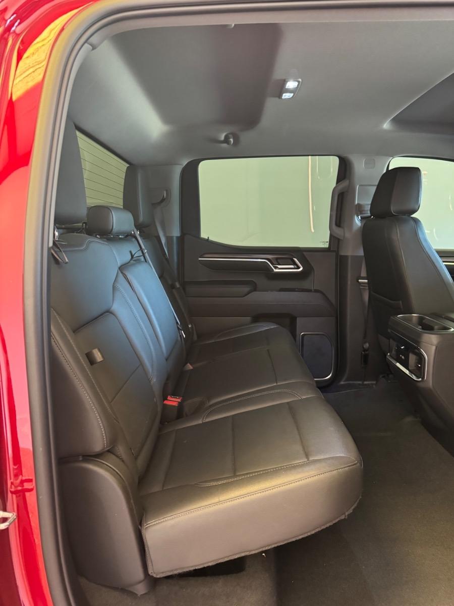 GMC Sierra 1500 4WD Crew Cab 147" SLT 2022